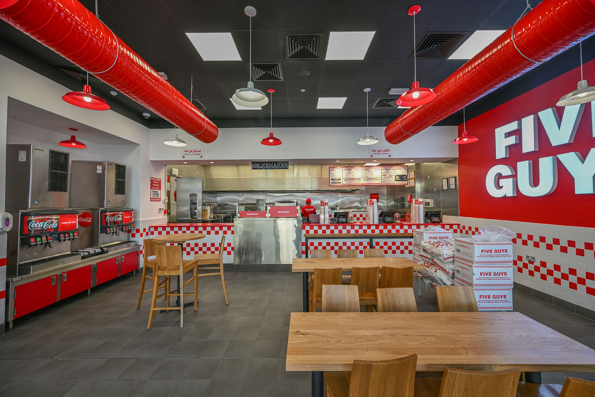 Interior of Char Restaurant Qatar - Image 1