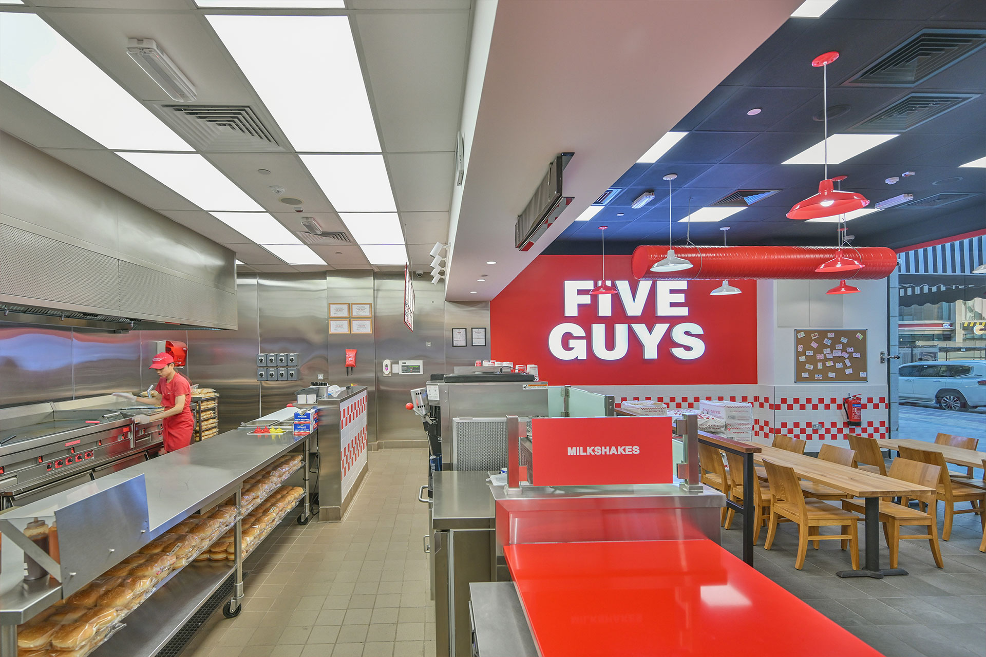 Interior of Char Restaurant Qatar - Image 1