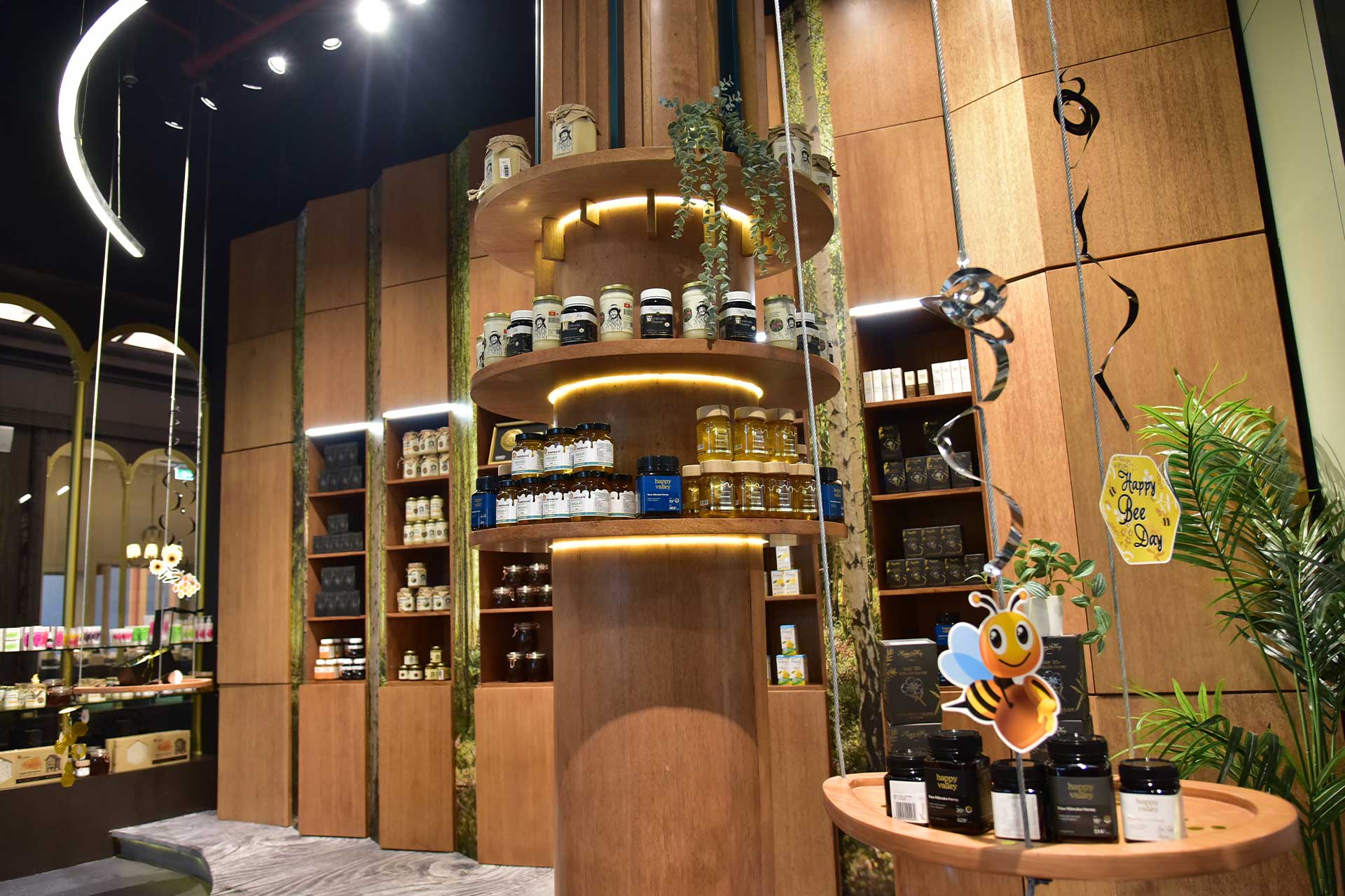 Interior of Honey Valley Vendome Mall, Qatar - Image 4