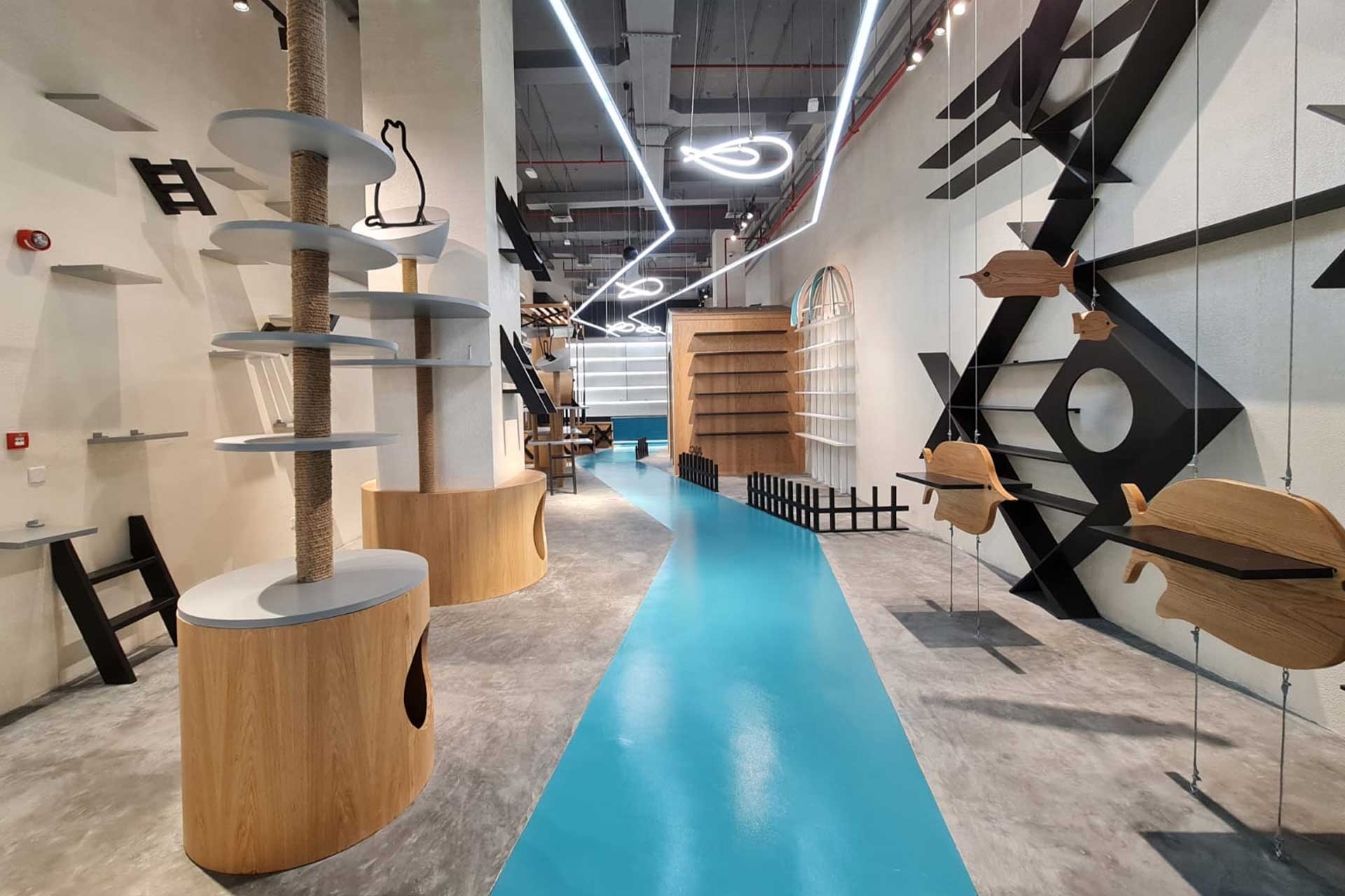 Interior of Royal Pet Qatar, Vendome Mall - image 3