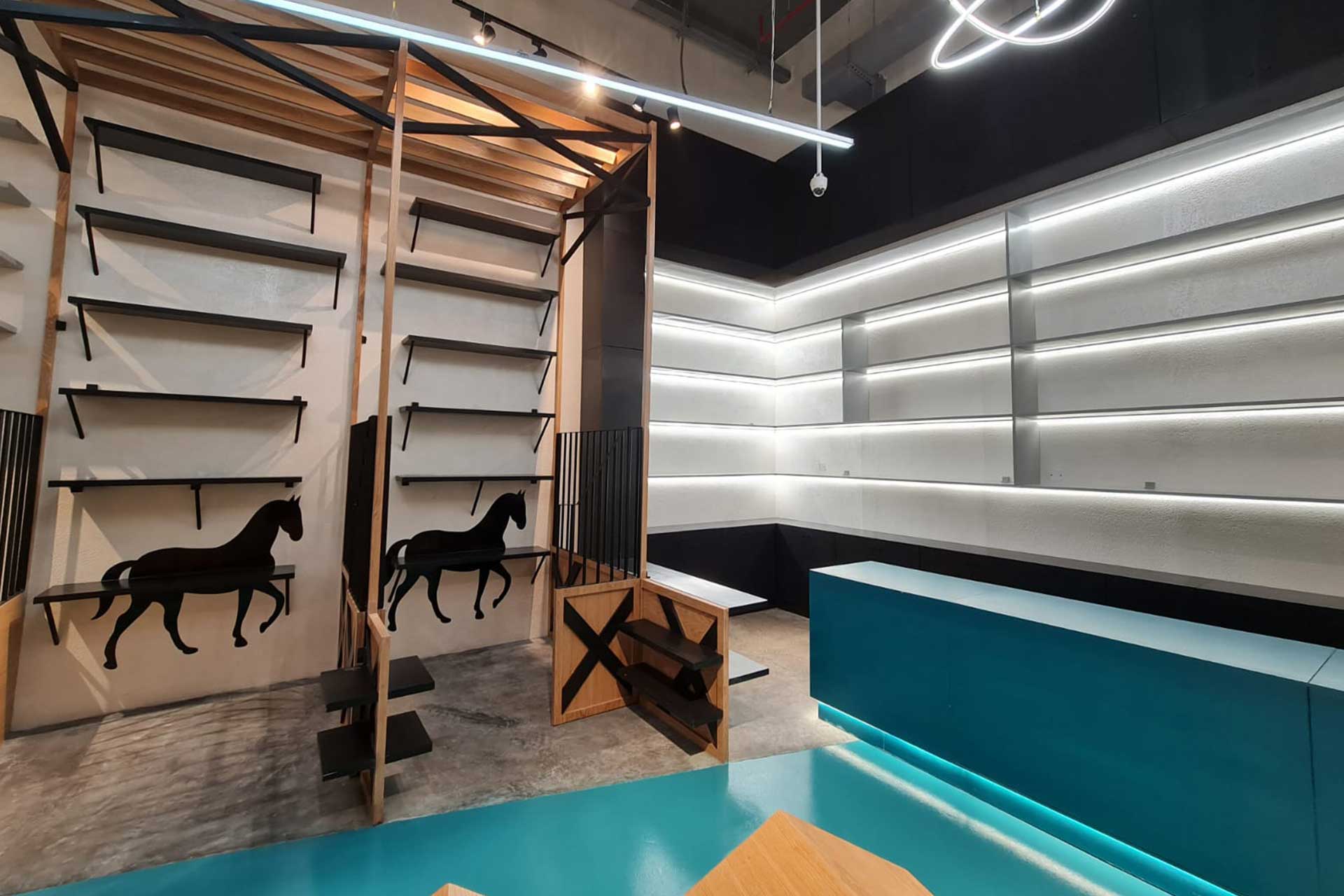 Interior of Royal Pet Qatar, Vendome Mall - image 6
